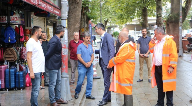 Başkan Gökhan Yüksel, Ankara Caddesi'nde yağış sırasında alınan tedbirleri denetledi