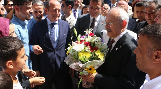 Başkan Gökhan Yüksel, Kılıçdaroğlu ile Akman ailesinin mutluluğuna ortak oldu