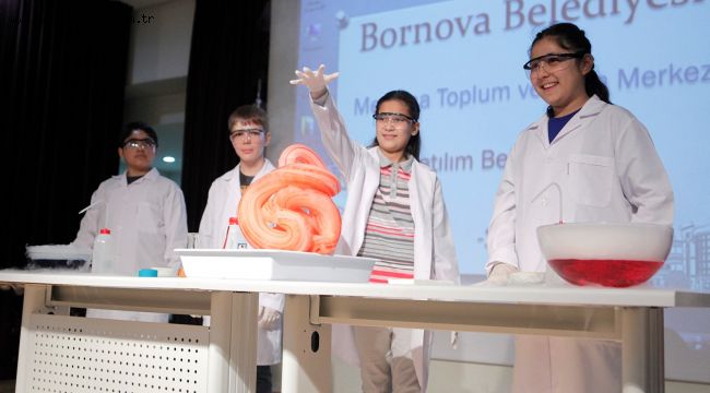 Bornova'da Yaz Bilim Atölyeleri uygulamalı eğitim veriyor