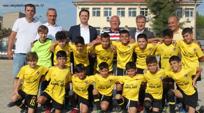 Çocuk Futbolu Festivali Çamdibi'nde başladı