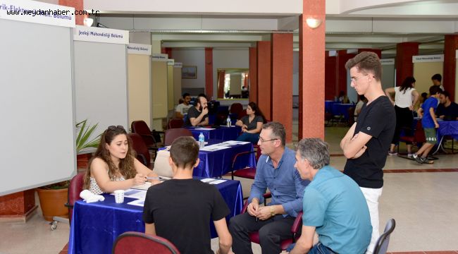 DEÜ'DE KAYIT HEYECANI