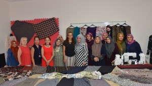 DİKTİKLERİ KIYAFETLERİ GÖRÜCÜYE ÇIKARDILAR