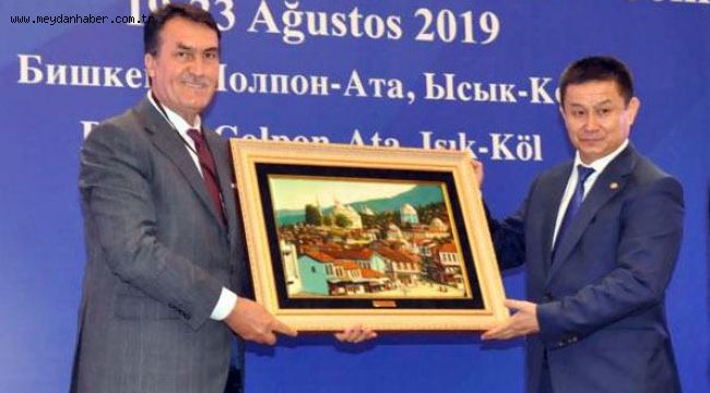  -	Dündar'dan Türk Dünyası'na Birlik Mesajı -	Dündar, Bişkek'te Altay Toplulukları Sempozyumu'nda Konuştu -	Dündar: "Ortak Kültürümüzü Yaşatmak İçin Çabalıyoruz" -	Dündar'dan Genel Sekreter Esenaliyev'e Bursa Tablosu