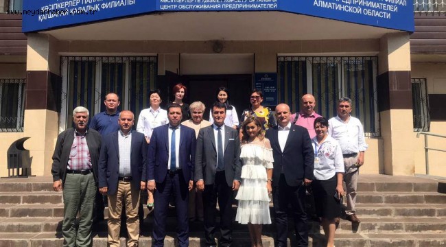 Dündar Kazakistan'da Temaslarda Bulundu