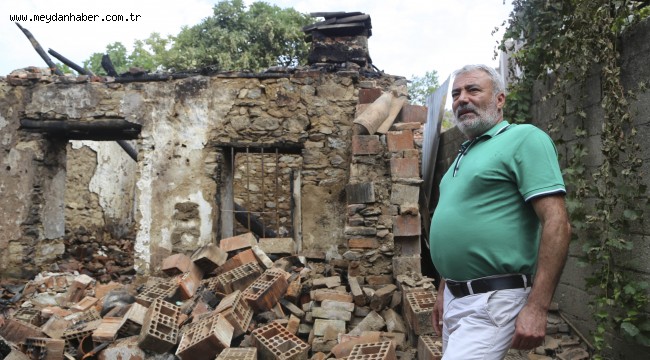 EFELER BELEDİYESİ YANAN EVİ TEMİZLEDİ