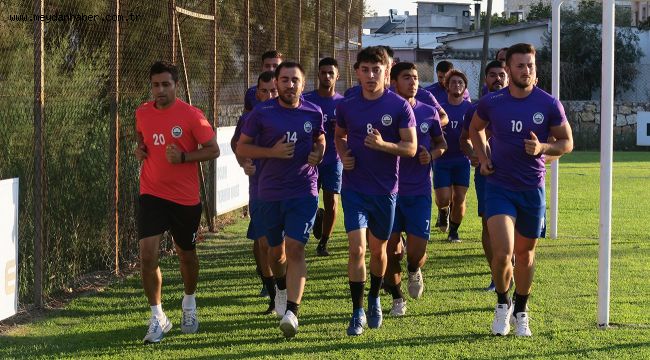 FOÇA BELEDİYESPOR İLK ÇALIŞMASINI YAPTI