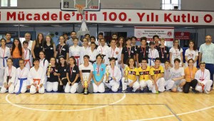 İLLER ARASI 30 AĞUSTOS ZAFER KUPASI KARATE TURNUVASI TAMAMLANDI 