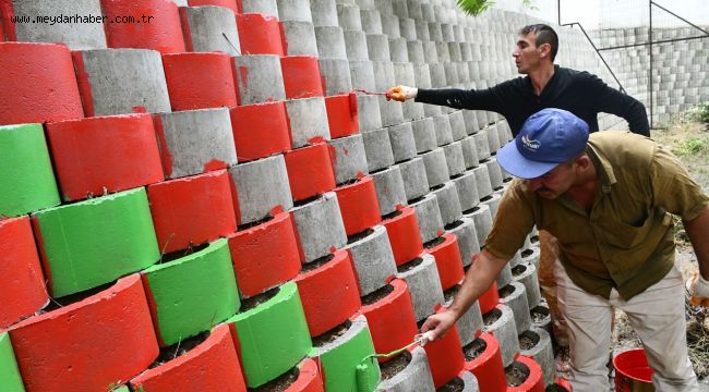 İstinat Duvarları Boyanarak Estetik Bir Görünüm Kazandırılıyor