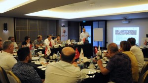 İZMİRLİ MOBİLYACILAR ANTALYA'YA ÇIKARMA YAPACAK 