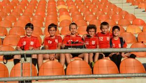 İZMİT BELEDİYESİ BAŞKANLIK KUPASI BAŞLADI