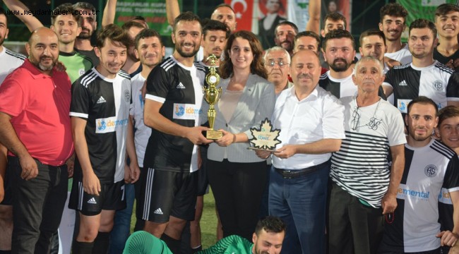 İZMİT BELEDİYESİ BAŞKANLIK KUPASI'NDA ŞAMPİYON ALİKAHYA