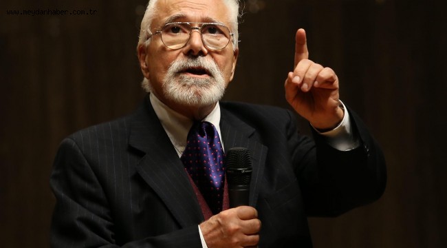 İzmit Belediyesi düzenlediği 30 Ağustos Zafer Bayramı Etkinlikleri kapsamında Toplum Bilimci Yazar Prof. Dr. Emre Kongar'ı sevenleriyle buluşturuyor.