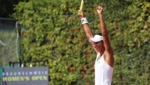 Milli tenisçi Çağla Büyükakçay Almanya'da şampiyon