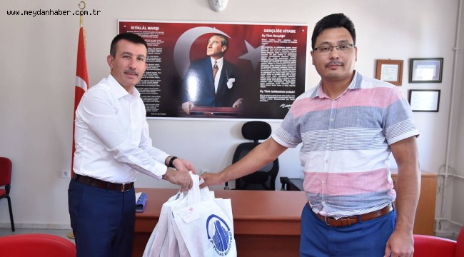 MİNİ MİNİ BİRLERE OKUL HEDİYESİ