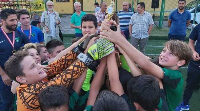MİNİKLERDE ŞAMPİYON KOCAELİSPOR
