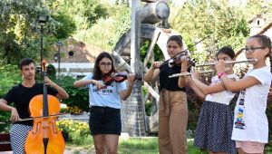 Muratpaşalı çocuklar barış için söyleyecek