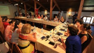 NE YAPARSAK YAPALIM ENGELSİZ YAPALIM BAŞKAN EŞLERİ ENGELSİZ İZMİR İÇİN EFES SELÇUK'TA BULUŞTU