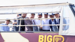 NEVŞEHİR'DE BULUNAN BAKAN YARDIMCILARI VE BELEDİYE BAŞKANLARI BİG BUS İLE ŞEHİR TURU YAPTI