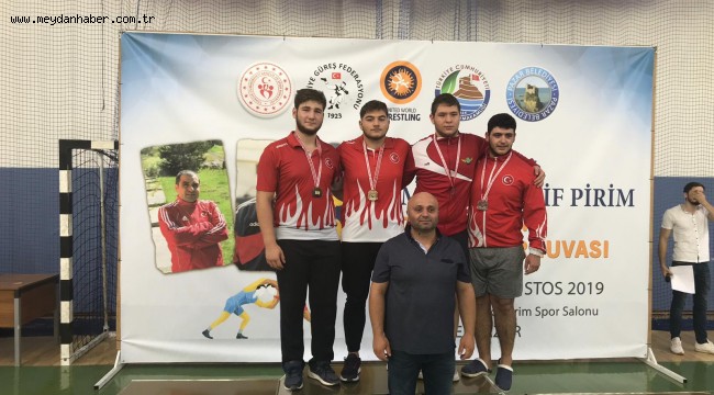 ORDULU GÜREŞCİLER RİZE'DEN BAŞARI İLE DÖNDÜ