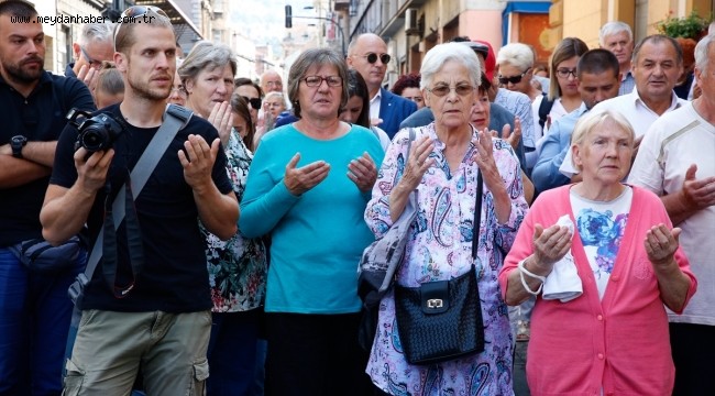Saraybosna'daki pazar yeri katliamının kurbanları unutulmadı