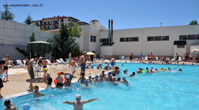 SICAK BASTIRDI, HAVUZLAR DOLDU TAŞTI