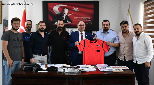 TÜRKİYE FAAL FUTBOL HAKEMLERİ DERNEĞİ ARTVİN ŞUBESİ BAŞKAN ELÇİN'İ ZİYARET ETTİ