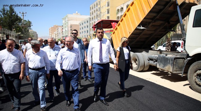 Yaman, Kızıltepe'de devam eden asfaltlama çalışmalarını denetledi
