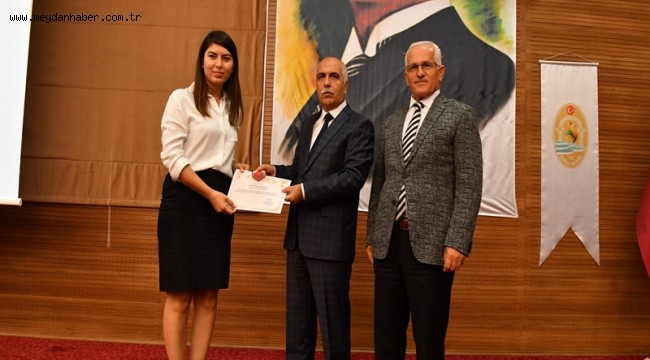 YKS'de İlk Bine Giren Öğrenciler Ödüllendirildi