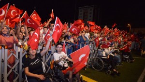 Zafer Bayramı coşkusu Işın Karaca ile yaşandı