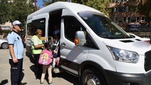 ANKARA BÜYÜKŞEHİR BELEDİYESİ ULAŞIM DAİRE BAŞKANLIĞI KOORDİNASYONUNDA ZABITA EKİPLERİ, ANKARA'DA OKUL SERVİS ARAÇLARINA YÖNELİK DENETİMLERİNİ ARTIRDI