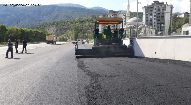 Asfalt Çalışmaları Sıcak Havaya Rağmen Aralıksız Bir Şekilde Devam Ediyor