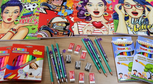 BEYLİKDÜZÜ BELEDİYESİ'NDEN 1800 ÖĞRENCİYE OKUL MALZEMESİ YARDIMI