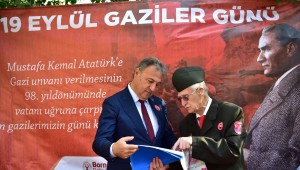 Bornova'da gazilere vefa