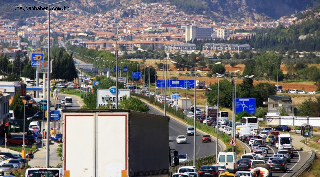 CHP'Lİ GİRGİN; MENTEŞE AKILLI KAVŞAĞI YOĞUNLUĞU KALDIRMIYOR, KATLI KAVŞAK ŞART