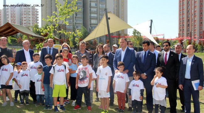 "ÇOCUĞUM, HAKLIYIM" OYUNCAĞI ZAFER PARK'TA