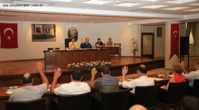 EFES SELÇUK BELEDİYE MECLİSİ'NDEN EĞİTİME DESTEK