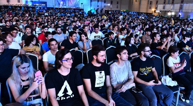 Elektronik sporun kalbi İzmir'de attı