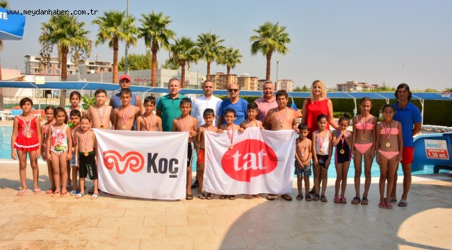 Fabrikadan personel çocuklarına jest