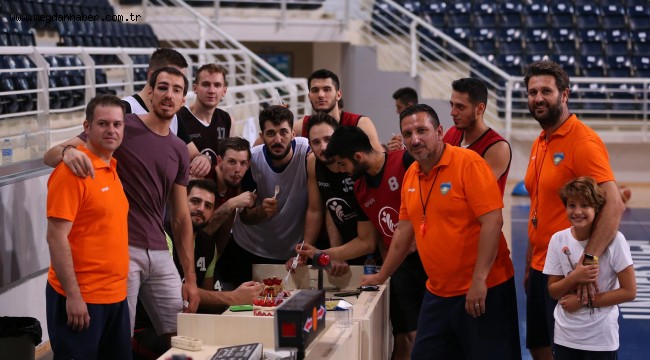 GÖKHAN'A DOĞUM GÜNÜ SÜRPRİZİ