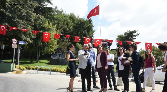 HÜRRİYET "GEÇMİŞTEN GELECEĞE UZANAN EVLERİYLE İZMİT ADINI HAK ETTİĞİ GİBİ YAŞAYACAK"