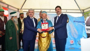 İlin Ahisine ValimizTarafından Ödülü Verildi