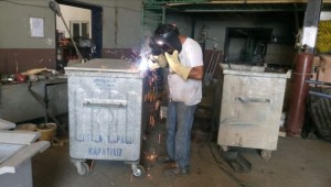 İZMİT'TE KONTEYNERLER 7/24 BAKIMDA