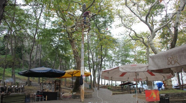 KALE VE ÇOCUK PARKLARINDA AYDINLATMALAR YENİLENİYOR