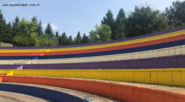 KALICI KONUTLAR RENKLENDİ