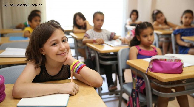 Karşıyaka Belediyesi'nden karşılıksız eğitim bursu