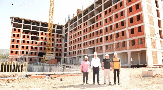 Rektör Budak'tan kampüsteki yurt inşaatında inceleme