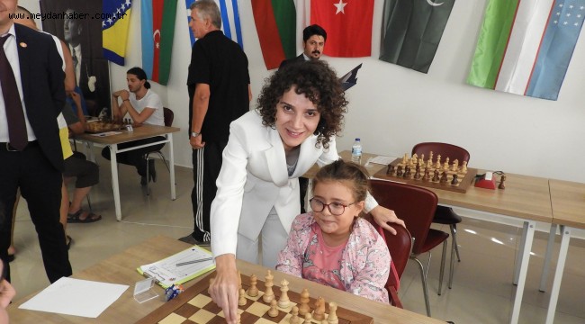 ULUSLARARASI SATRANÇ TURNUVASI BAŞLADI