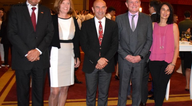 ALMAN BİRLİĞİ GÜNÜ İLE ALMAN MİLLİ GÜNÜ İZMİR'DE BİRLİKTE KUTLANDI