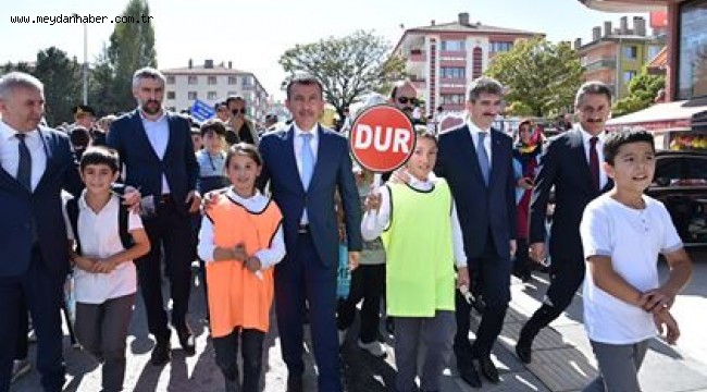  ANKARA'DA İLK: 3 BOYUTLU YAYA GEÇİDİ