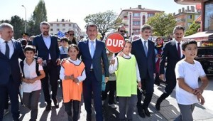  ANKARA'DA İLK: 3 BOYUTLU YAYA GEÇİDİ